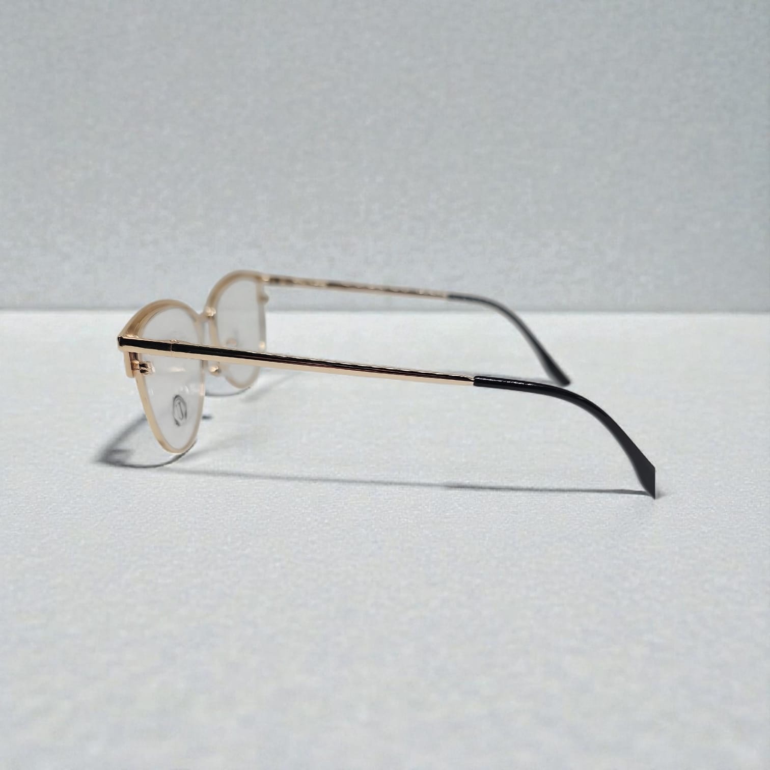 UO 1098 SIZE 53 15 145