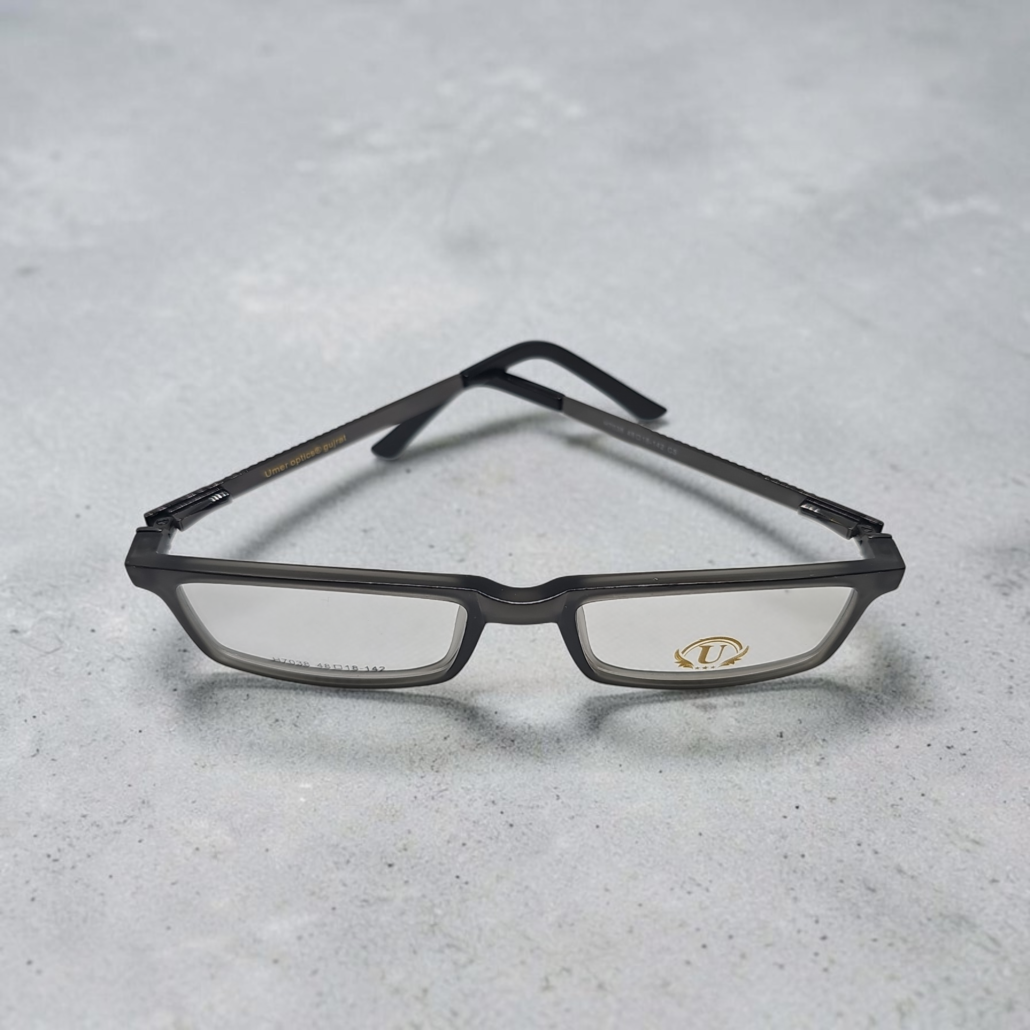 Uo h7038 size 48 18 142