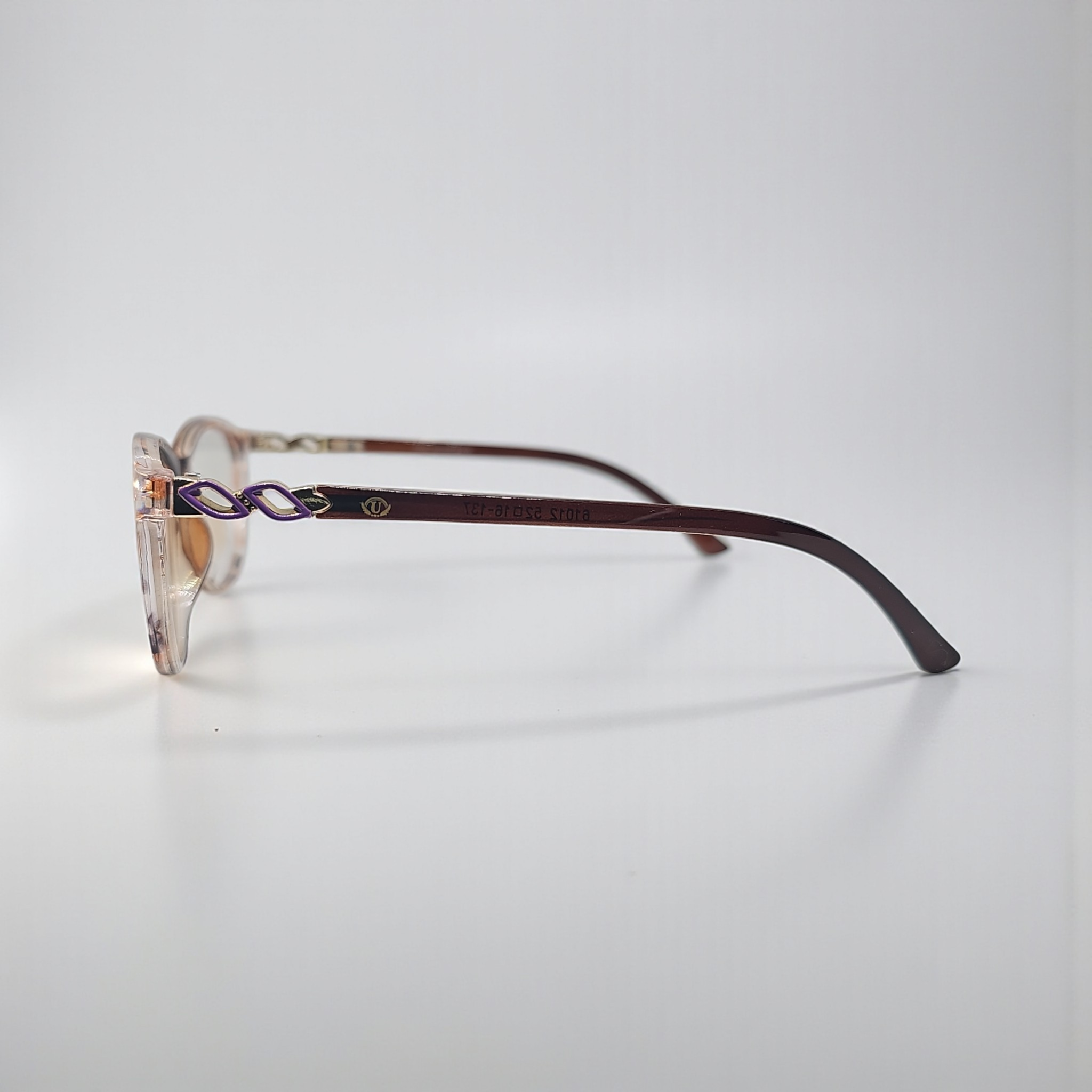 Uo 61012 size 52 16 137