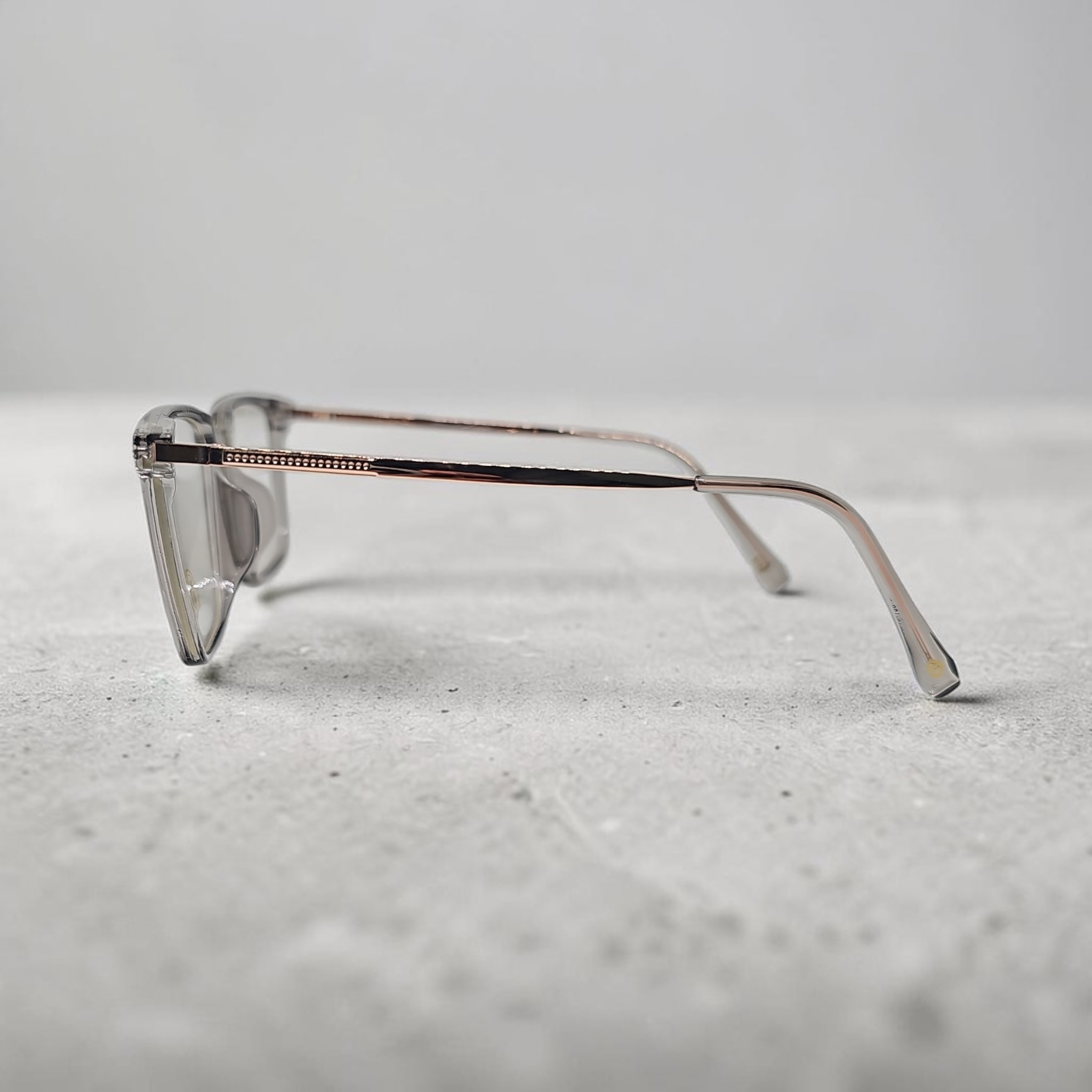 Uo 1005 size 55 18 138