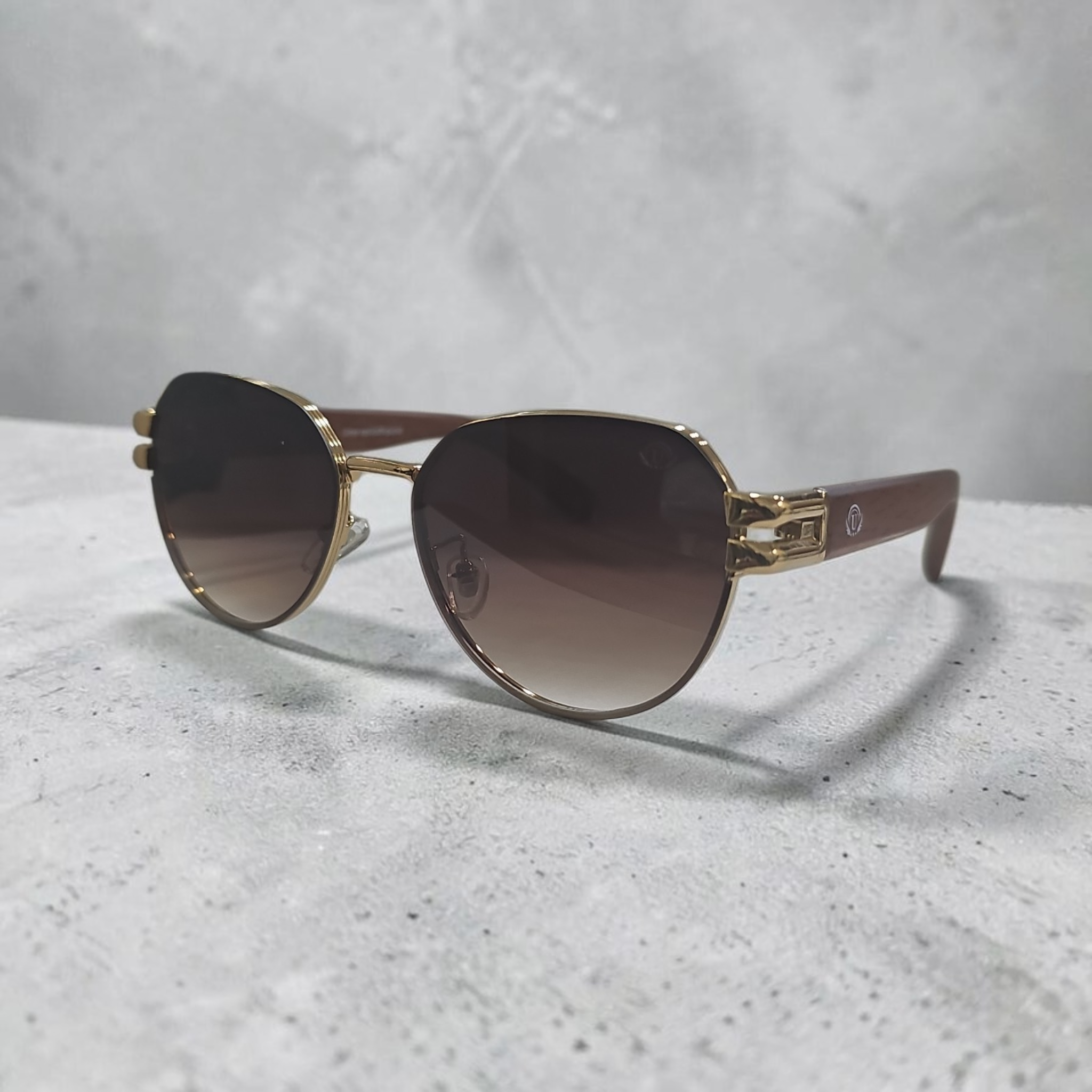 Uo 2694 size 51 14 150