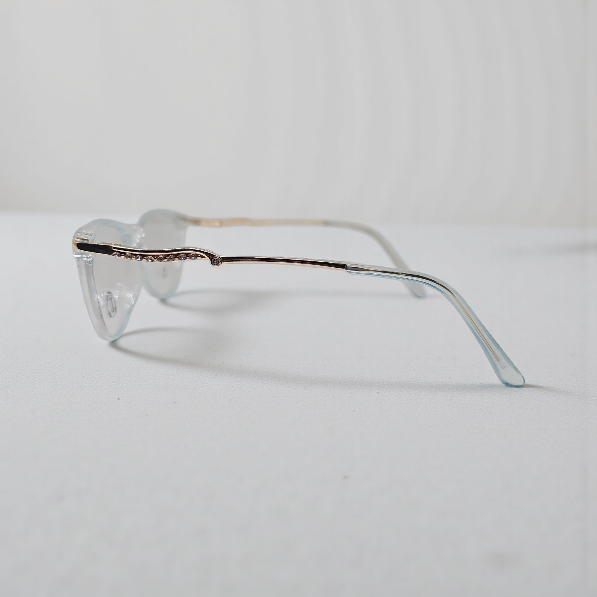 Uo 1920 size 53 17 139