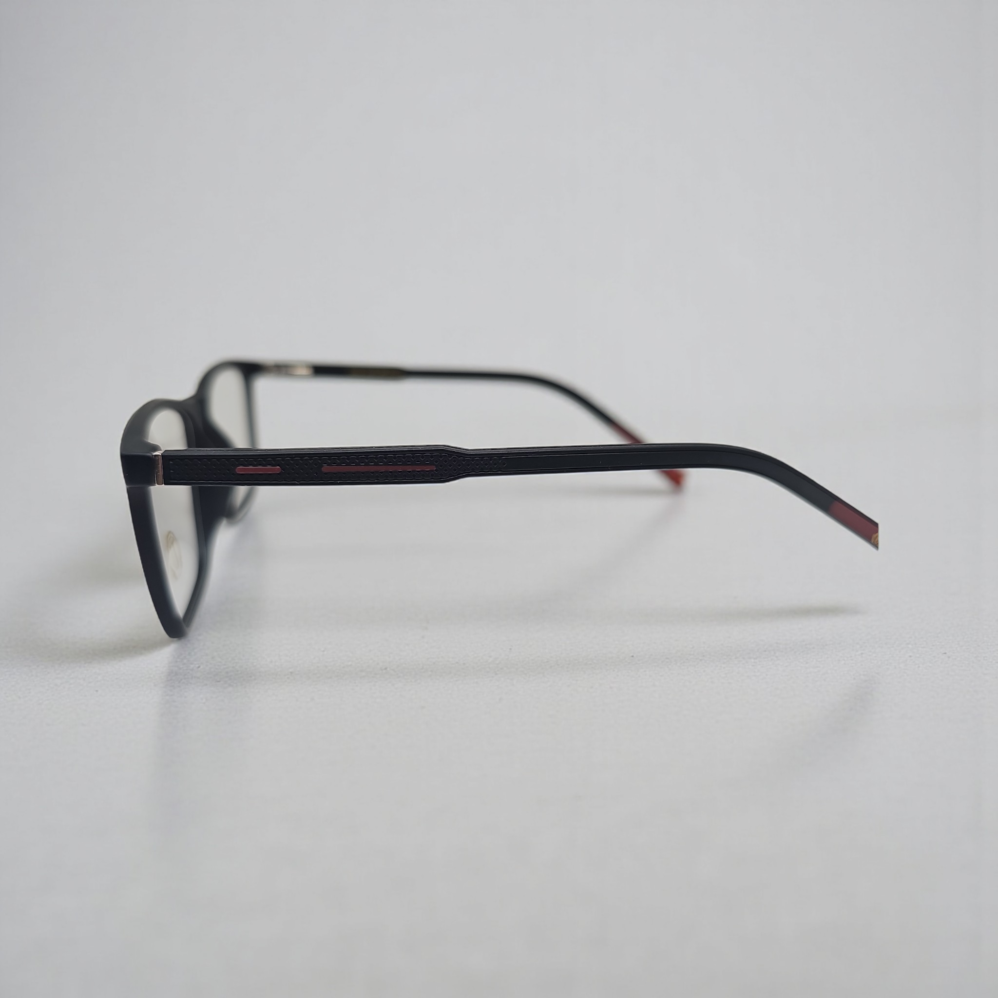 Uo Rs 9006 size  54 17 146