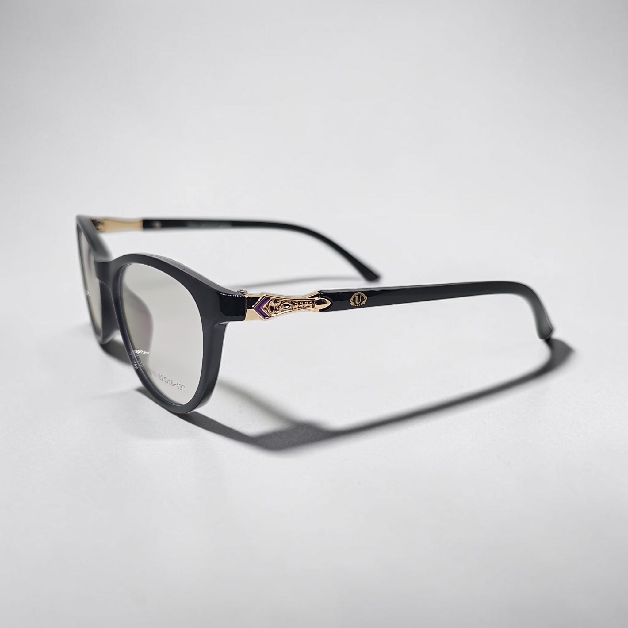 Uo 61011 size 52 16 137