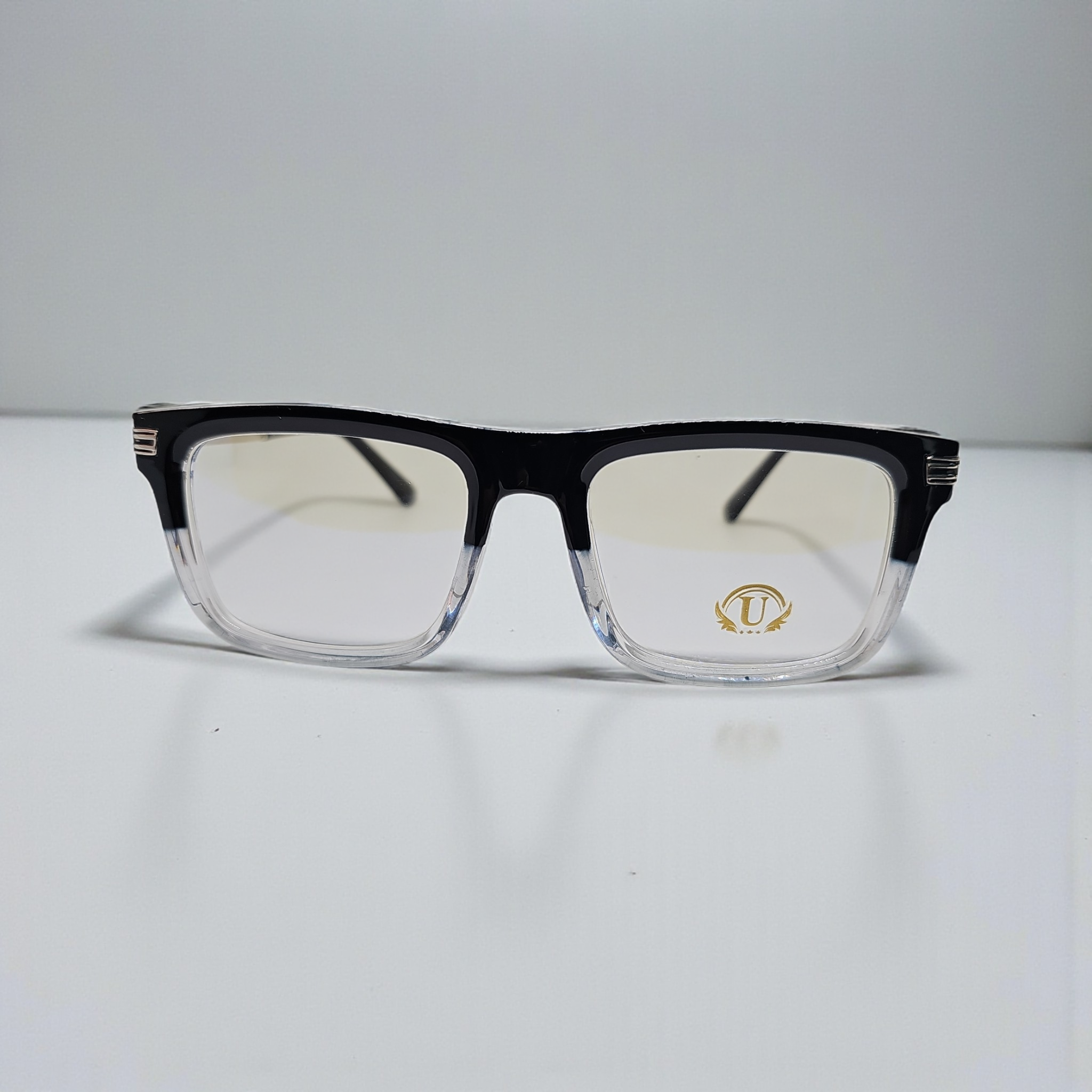 Uo 93515 size 52 20 140