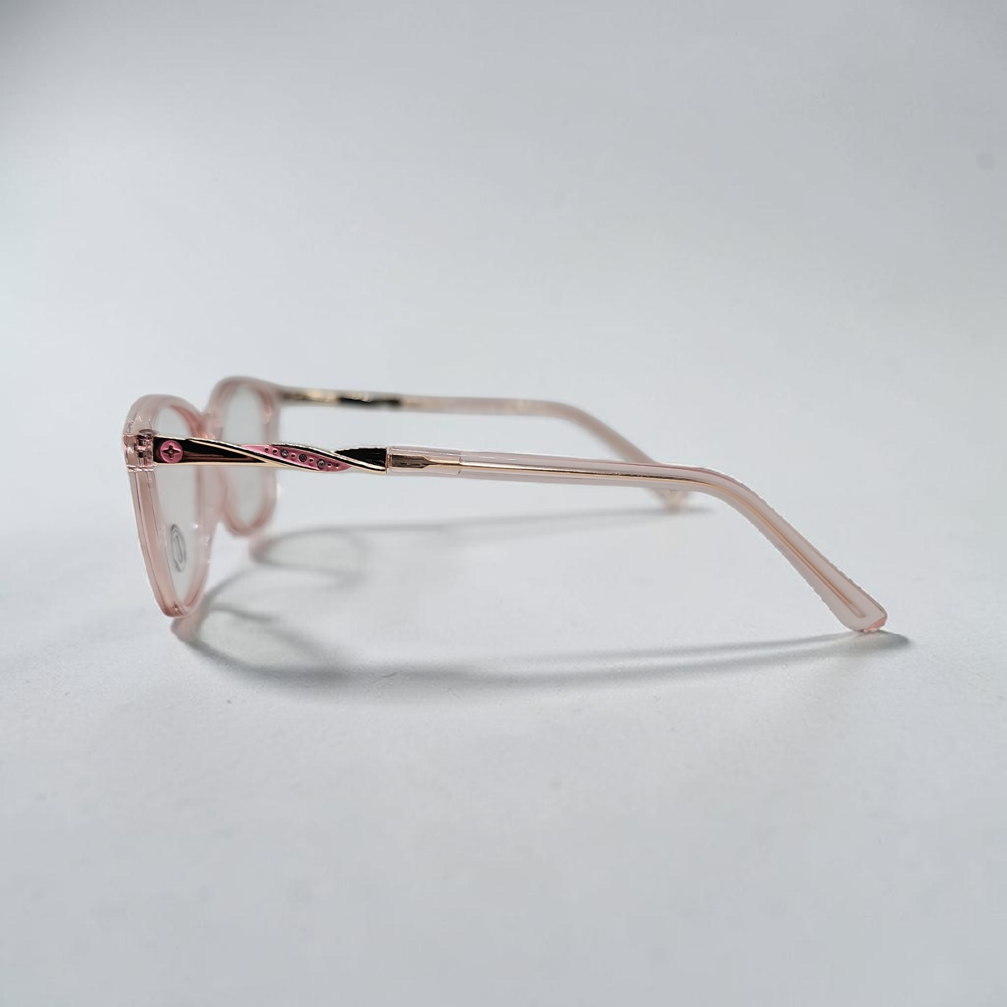 Uo 19296 size 52 15 136