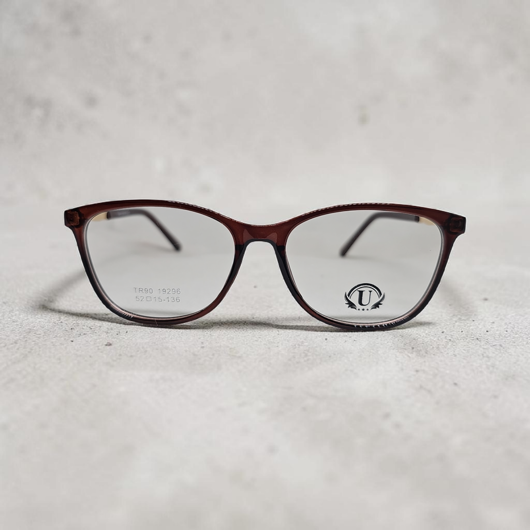 Uo 19296 size 52 15 136