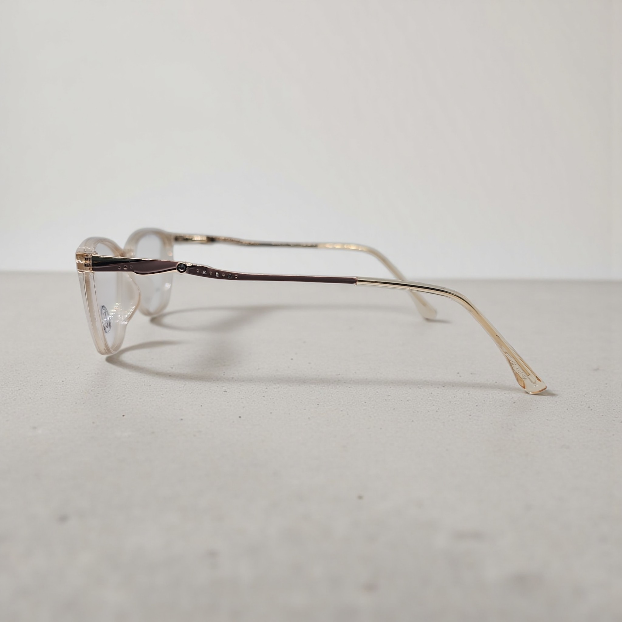 Uo 103 size  50 17 135