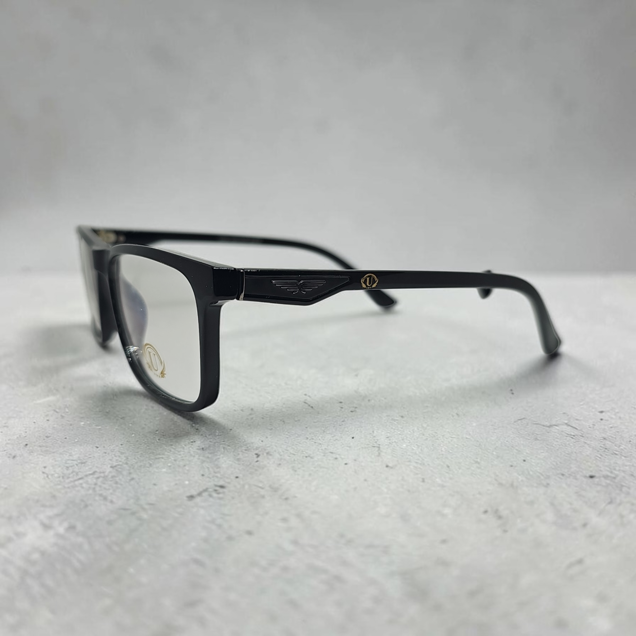 Uo 5089 size 56 18 140
