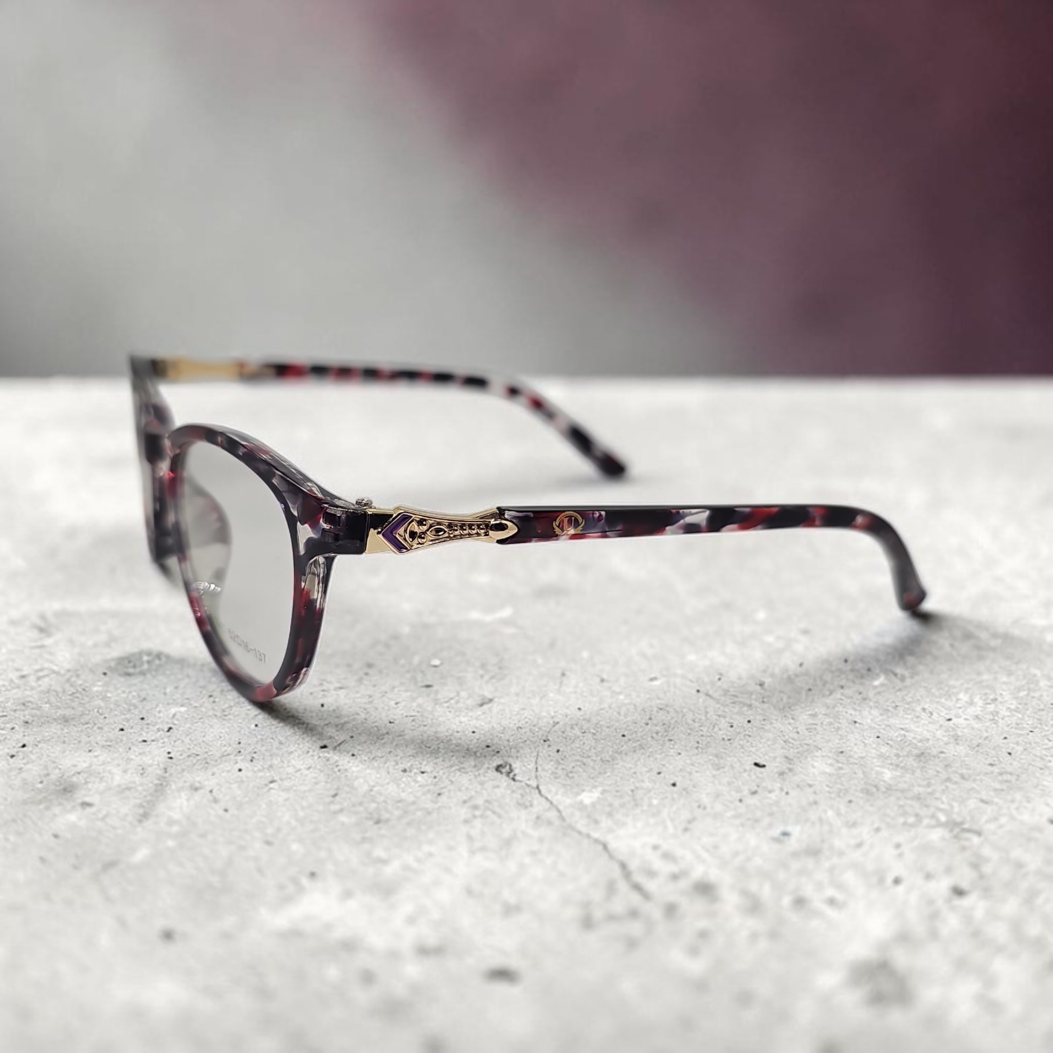 Uo 61011 size 52 16 137