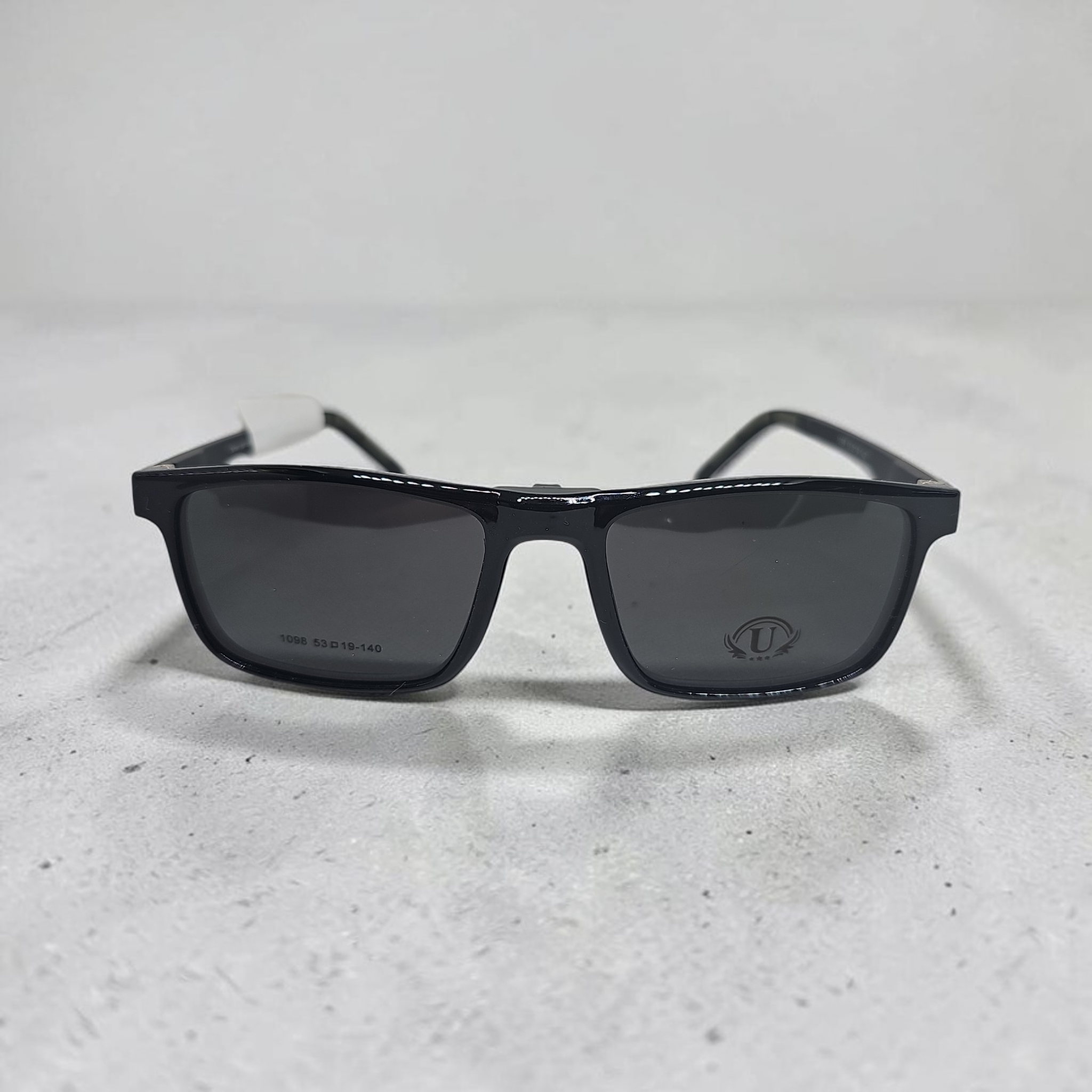 Uo 1098 size 53 19 140
