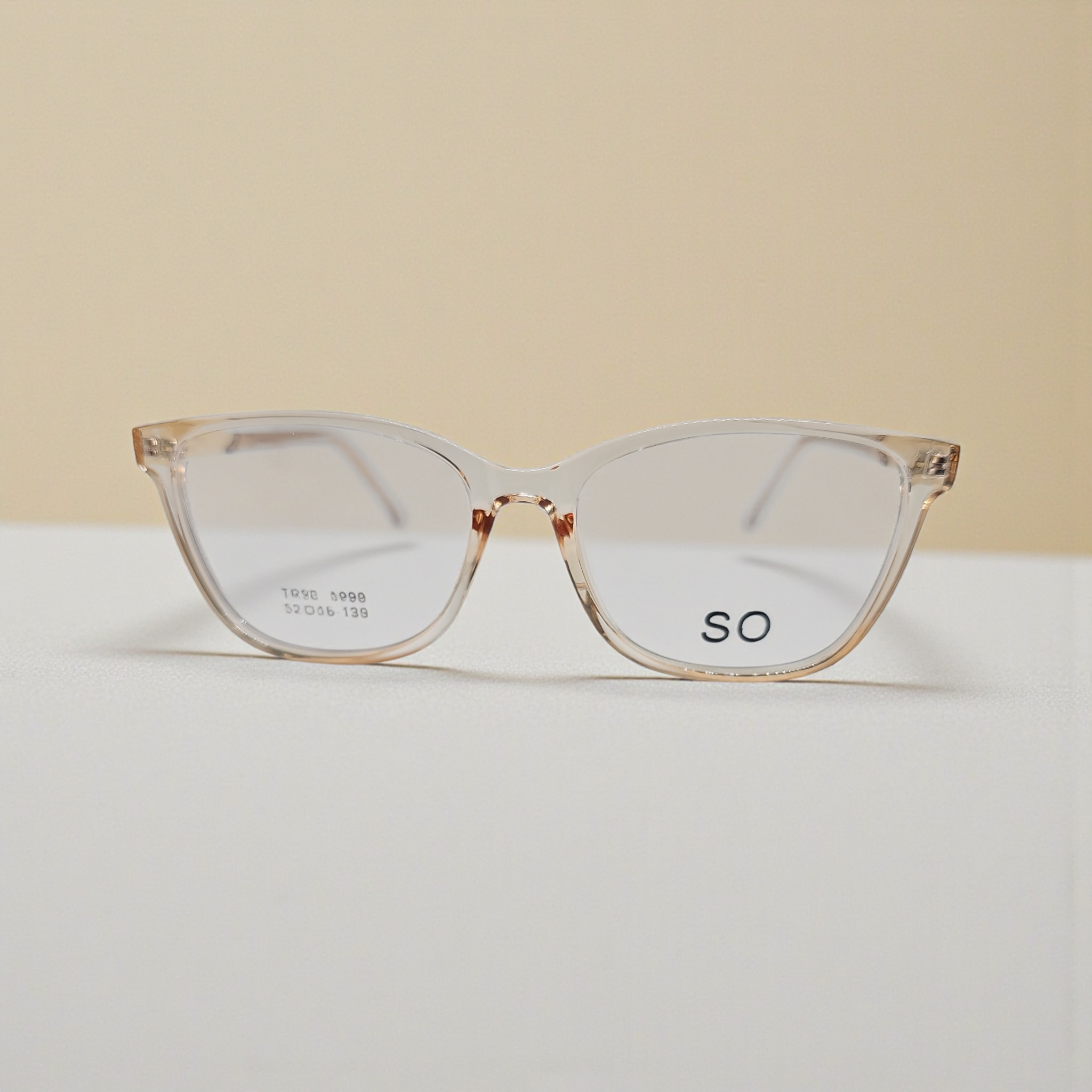 Uo 1999 size 52 16 139