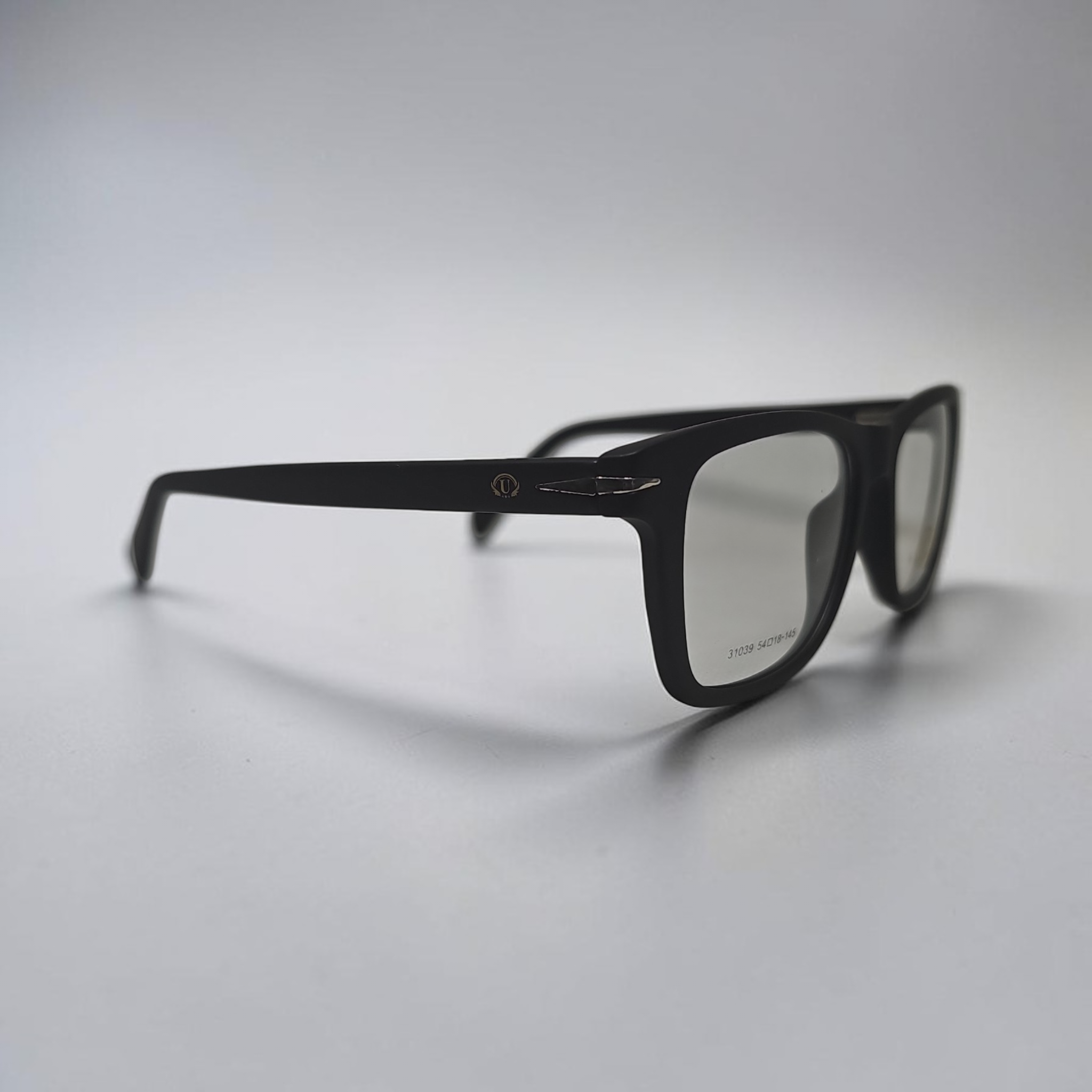 Uo 31039 size 54 18 145