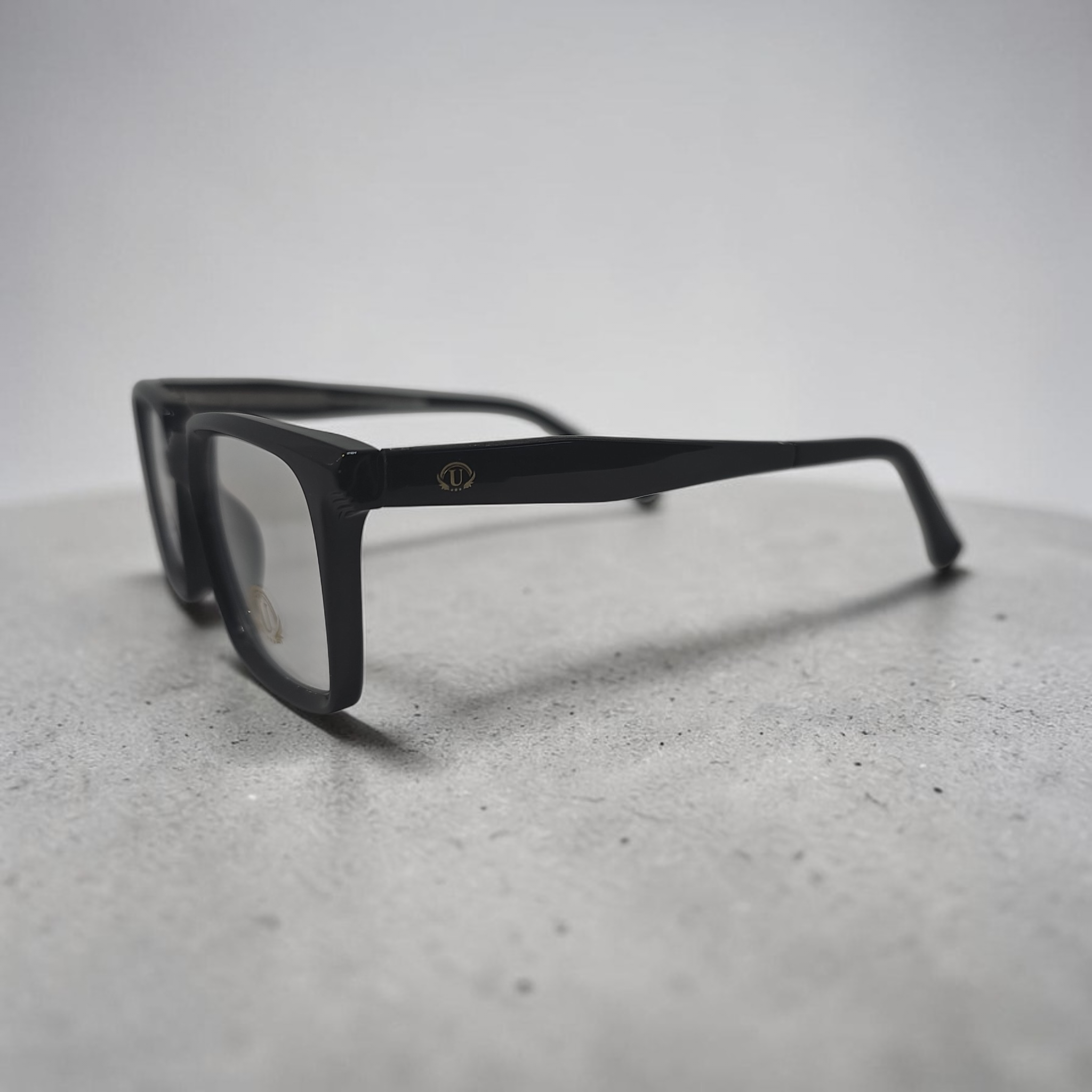 Uo 8511 size 52 17 145