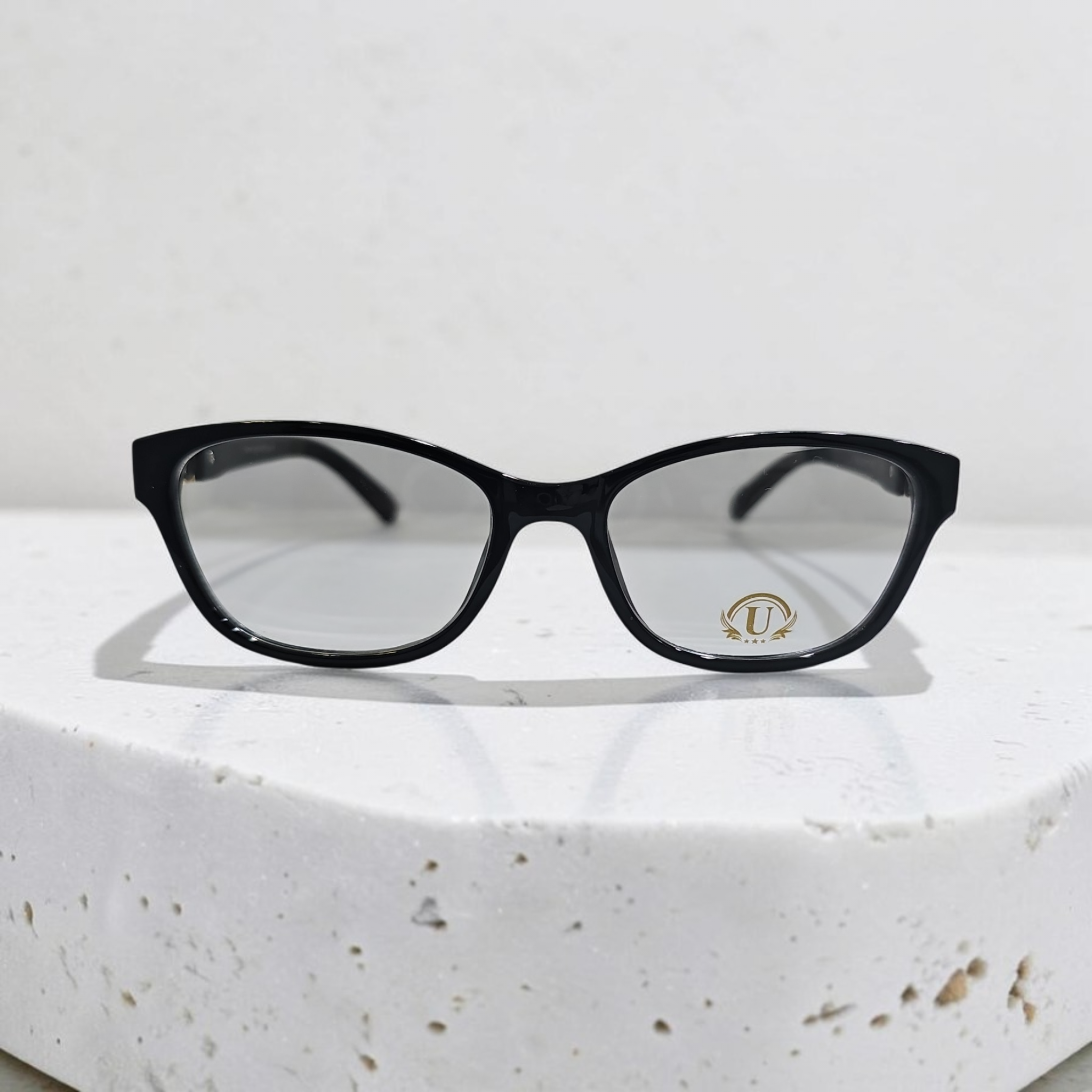 Uo 1985 size 53 17 142