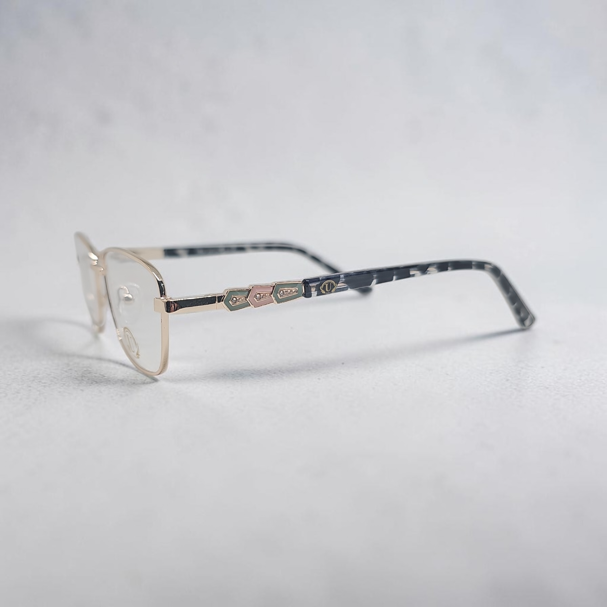 Uo 9917 size 47 17 138