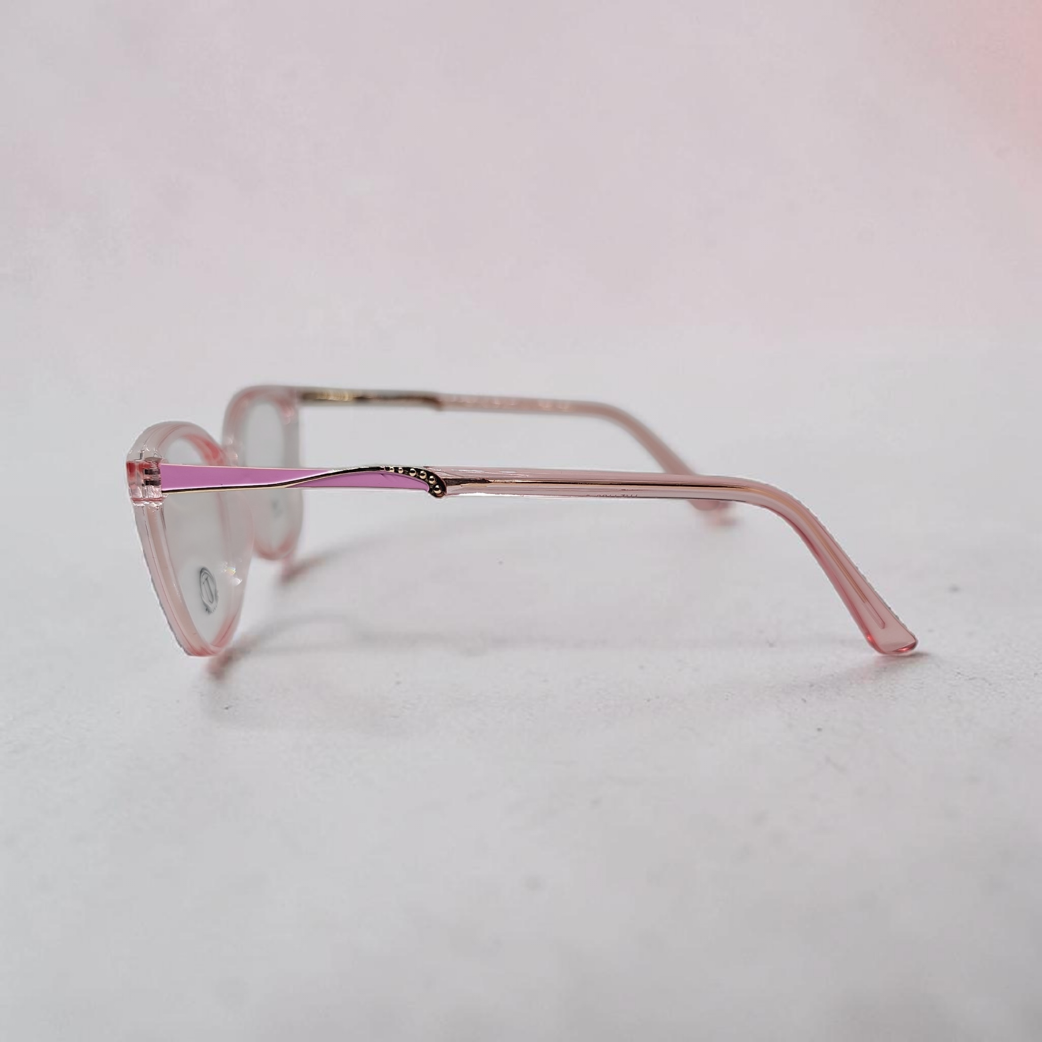 Uo 24159 size 54 17 145