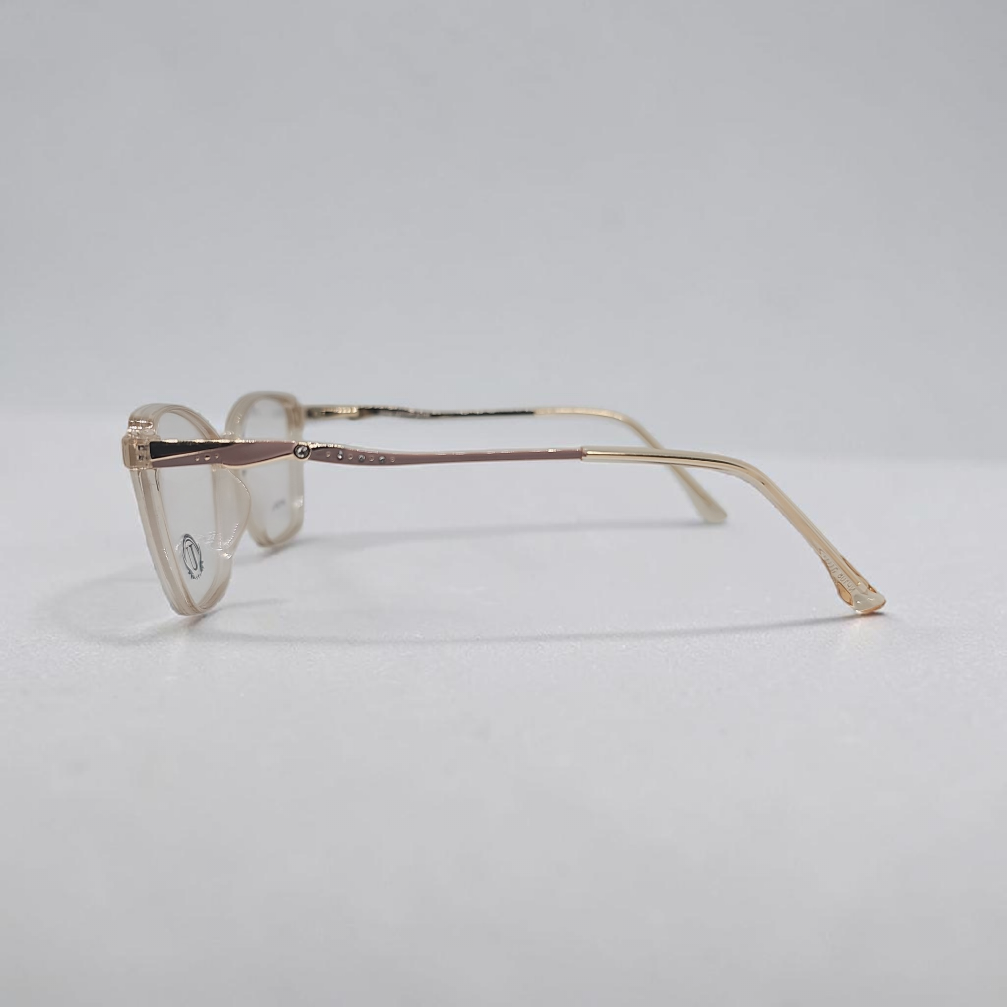 Uo Np 108 size 51 17 135