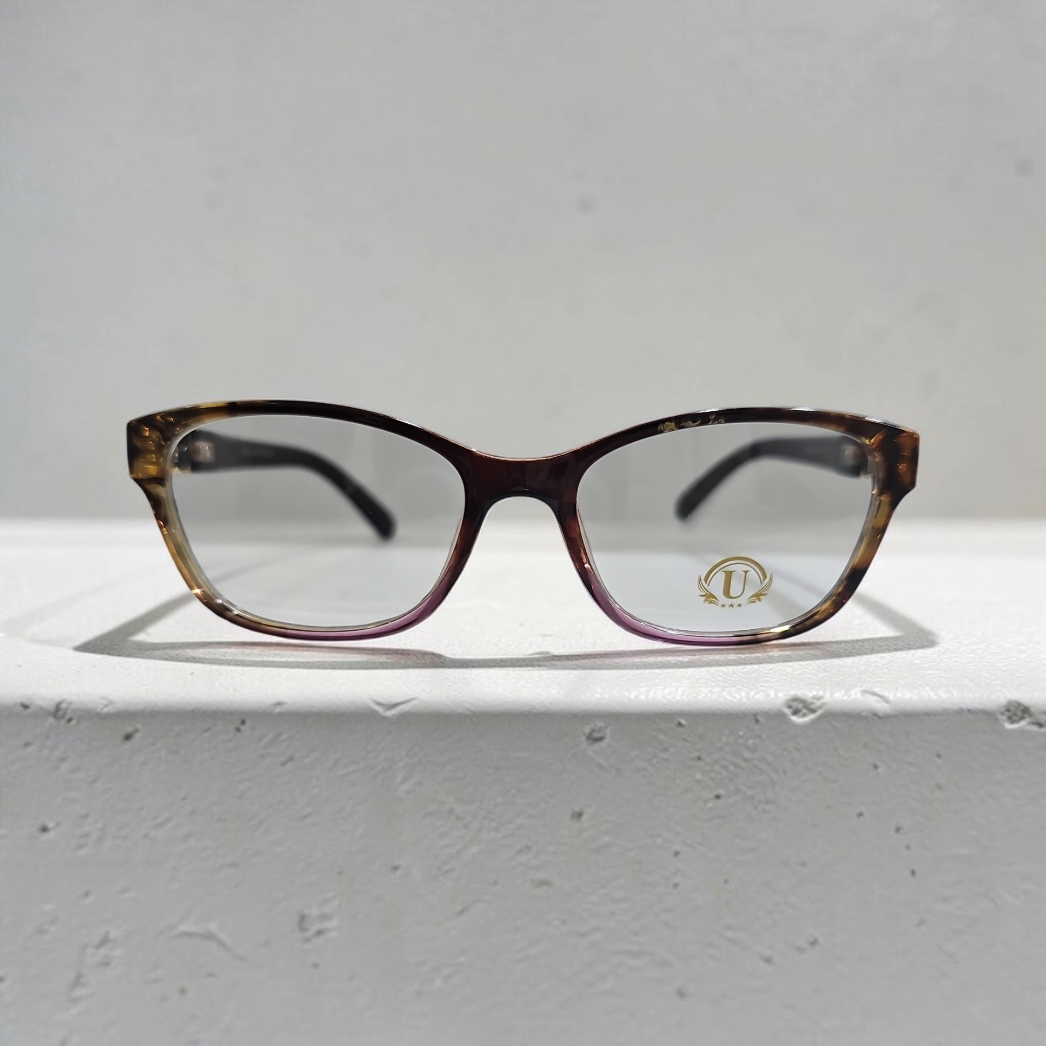 Uo 1985 size 53 17 142